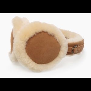 UGG Authentic Sheepskin Earmuffs - Chestnut